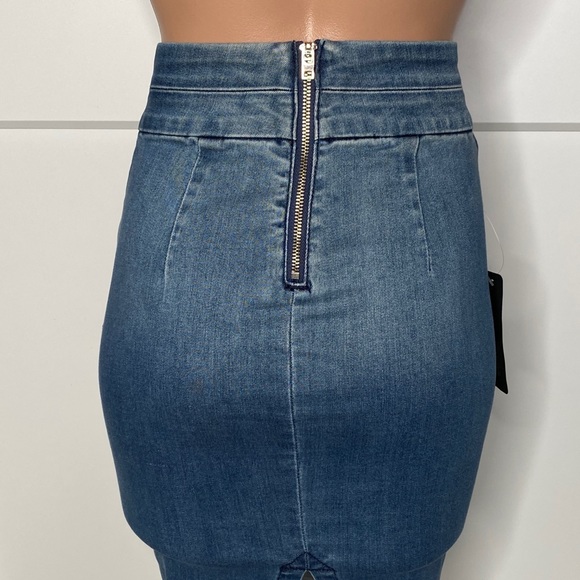 Bebe denim skirt with golden buttons NWT - Picture 5 of 9